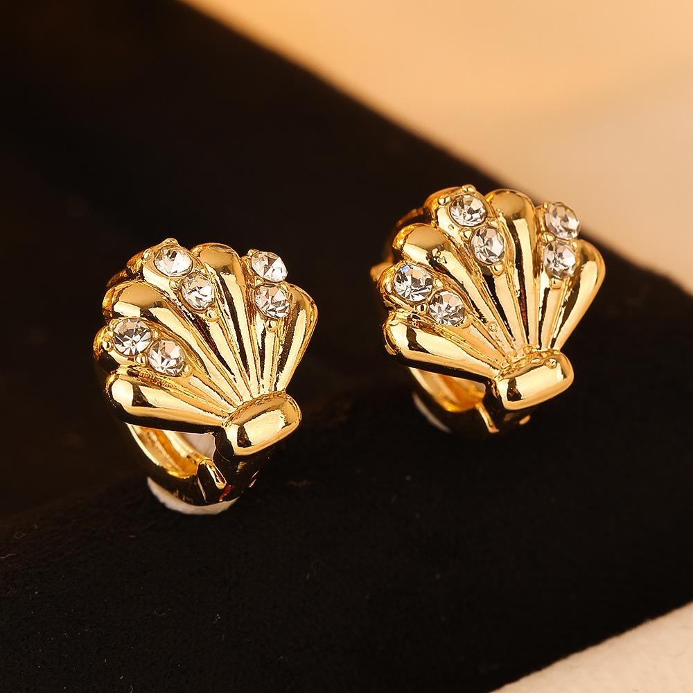 

Европейские и американские новые персонализированные серьги с высококлассным ощущением, серьги-ракушки для женщин золотой