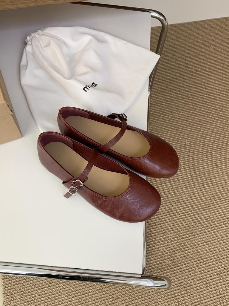 2025 Spring New Korean Version Mary Jane Shoes Women's Retro Shoes Niche Design Flat Bottom One-word Buckle Shallow Mouth Single Shoes