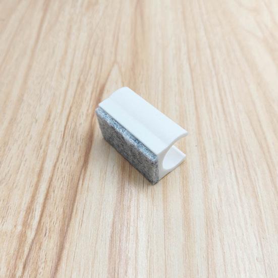 24 ks Plastové chrániče podlahy na nohy židlí ve tvaru U Krytky na nohy nábytku Snadná instalace Protiskluzové podložky na židle