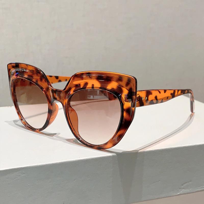 Retro UV400 Cateye Sunglasses Oversized Black Frame Women Summer Shades Female Fashion Glasses