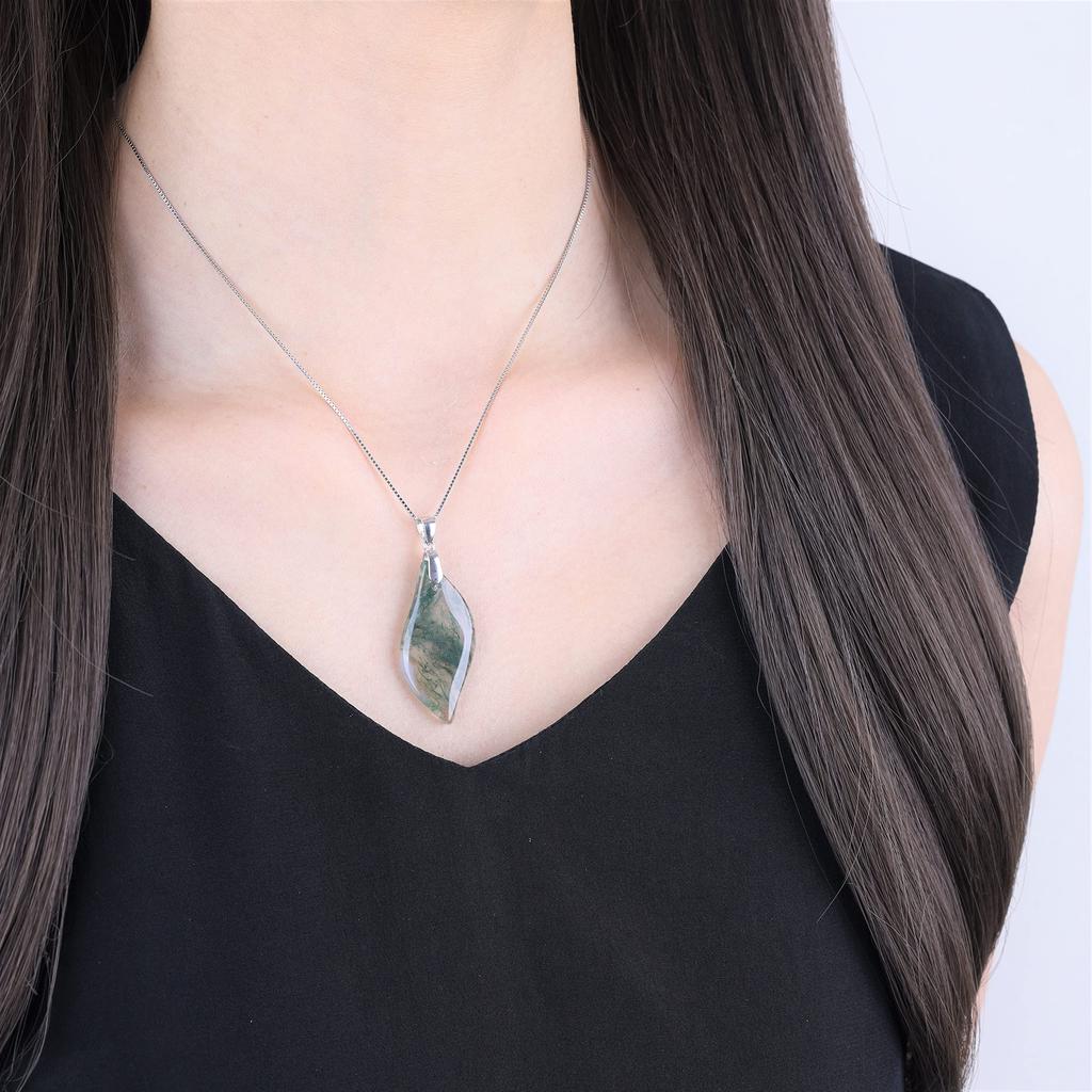 [KOAI] Moss Agate Leaf Motif Amulet Power Stone Pendant for Women
