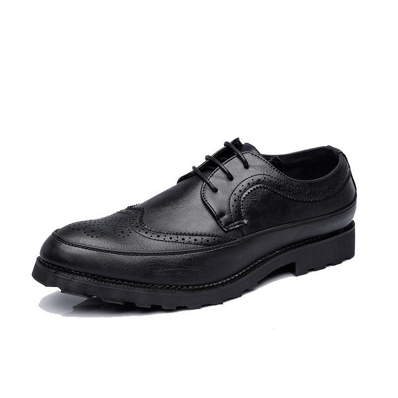 New Fashion Casual Italian Stylist Men Flat Formal Oxfords Wedding Shoe Mens Dress Shoes Leather Brogue Shoes Big Size Hjm0