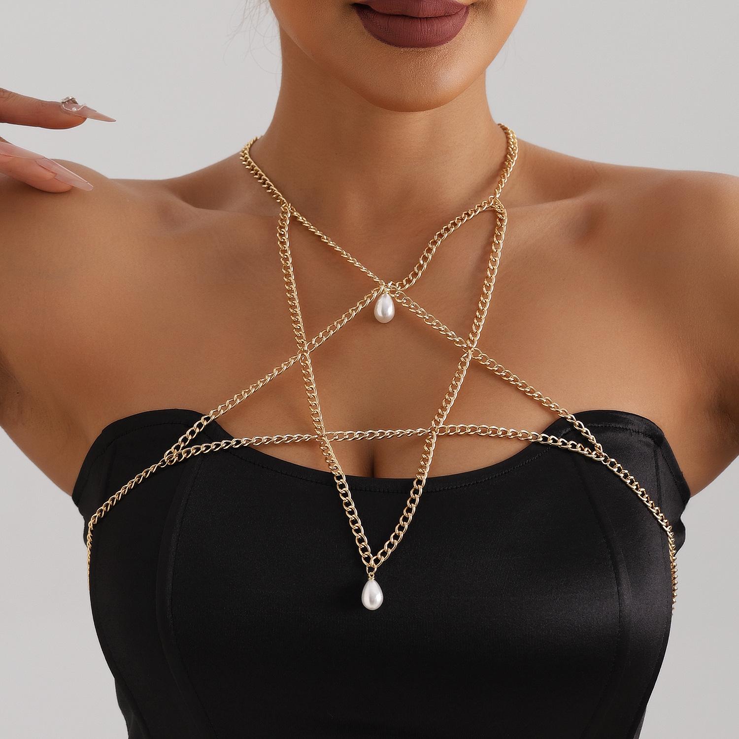 

European and American jewelry fashion metal pentagram imitation pearl pendant chest chain sexy hottie bikini body chain золотий