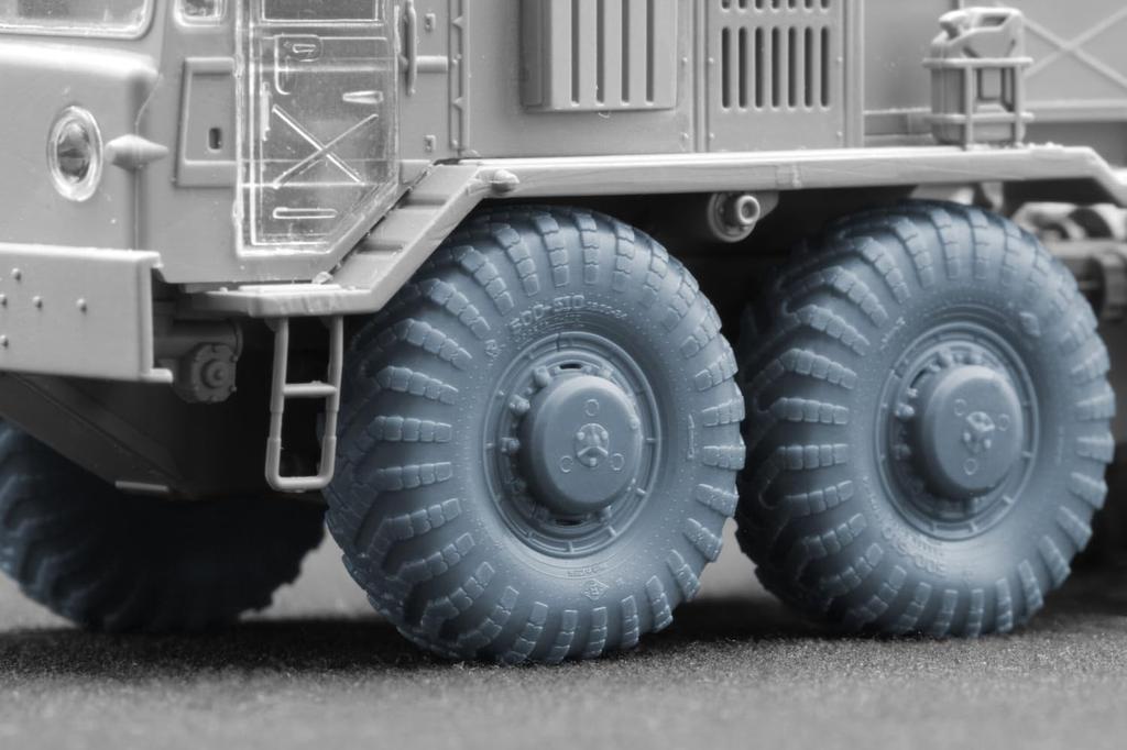 Scale Tractor Wheel Set Plastic Model Parts SCXWM72005S Scale-X 1/72 MAZ-537 I-170 Weight-Deforming (9 Pieces) (for Trumpeter/Takom) (Military