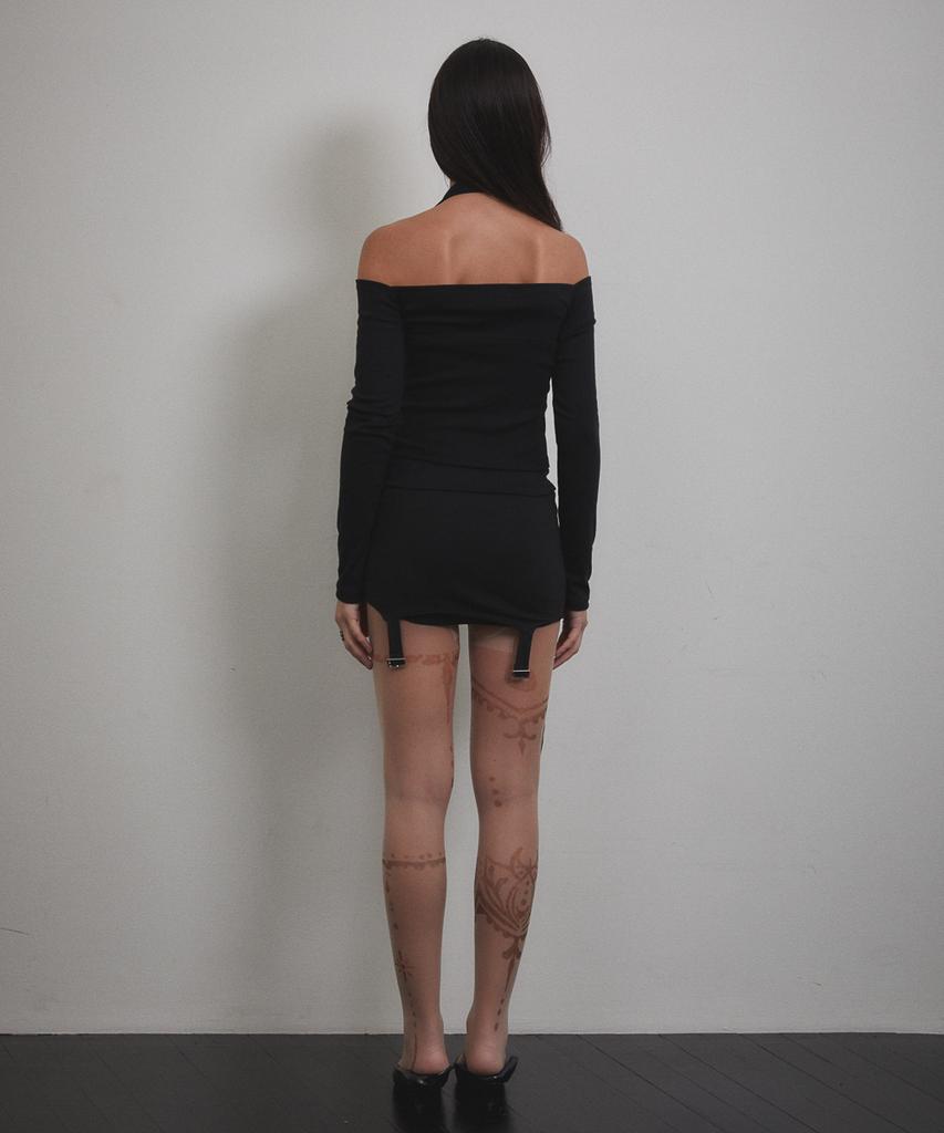 Bunteu Eyelet Halter Long Sleeve (Black)