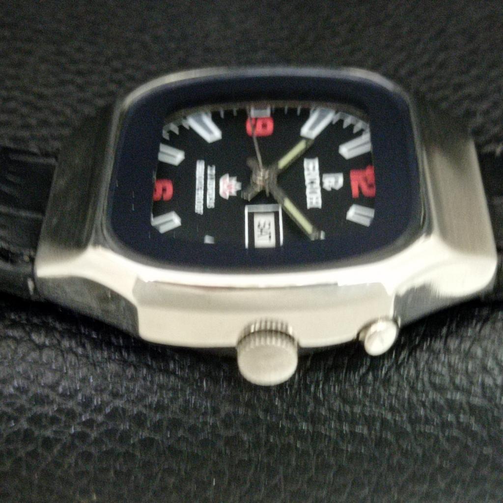 VINTAGE RICOH R31 AUTOMATIC JAPAN MENS BLACK COLOR DIAL WATCH A707935-1
