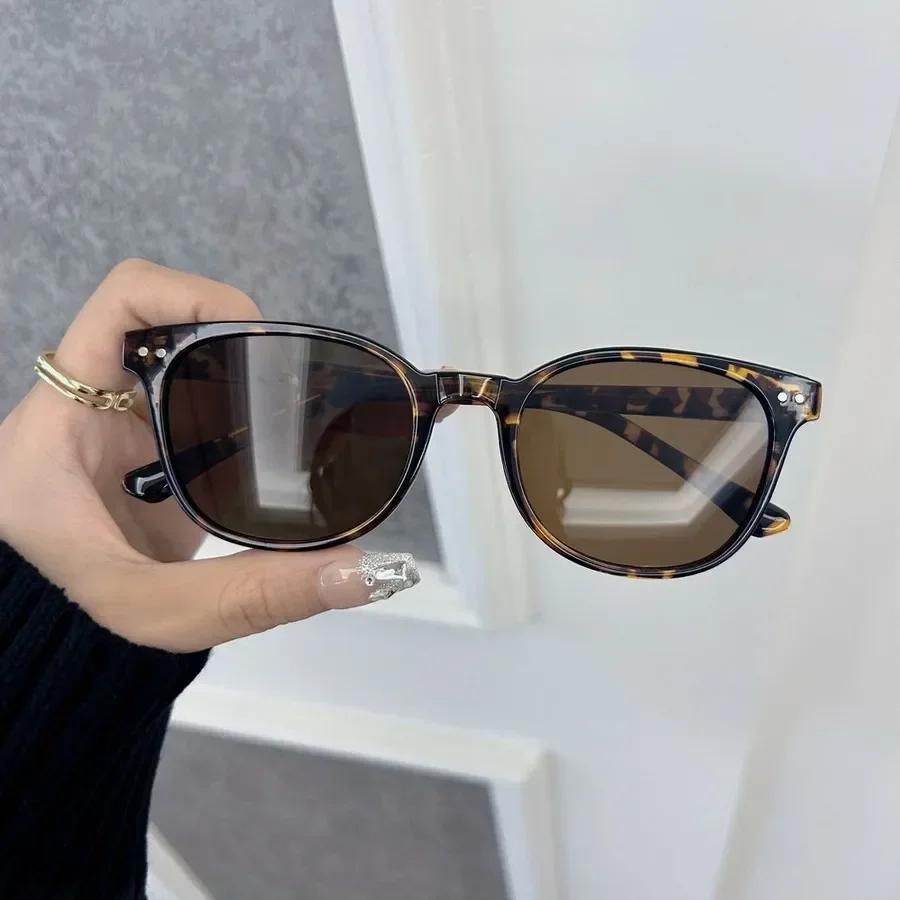 Retro Cat Eye Sunglasses Vintage Square Small Frame Fashion Unisex Glasses for Women Men