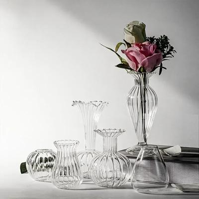 Transparent Vintage Relief Vase INS Mini Glass Vase Hydroponic Plant Vase Desktop Ornaments Wedding Party Supplies Home Decor