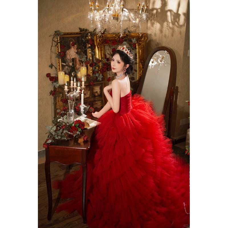 Saia tutu de bolo de vestido de noiva leve nova roupa de fio colorido fotografia de viagem fotografia de rua foto de arte vermelho