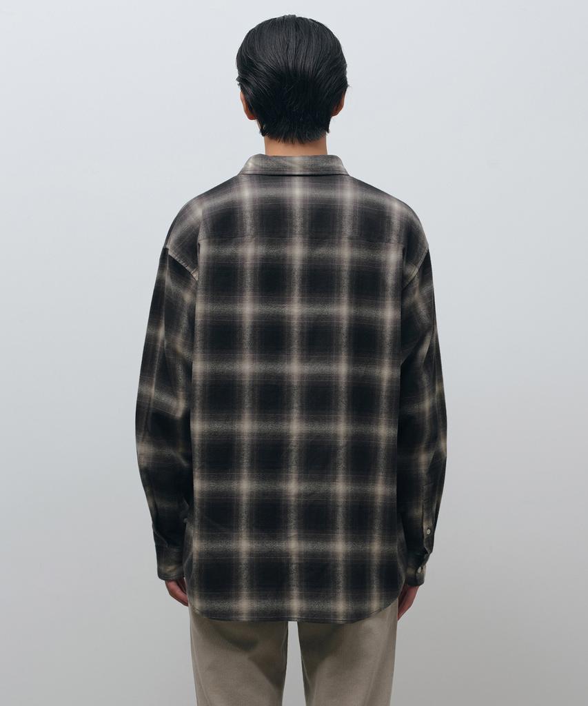 MUSINSA STANDARD Relaxed Flannel Ombre Check Shirt [Black/Ivory]