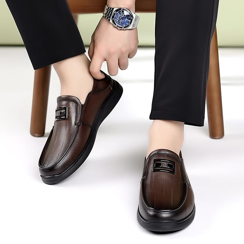 Fashion Soft Sole Comfortable Driving Shoes Mens Slip on Walking Shoes Men's Spring Luxury Brand Loafers Fashion Leather Casual Shoes