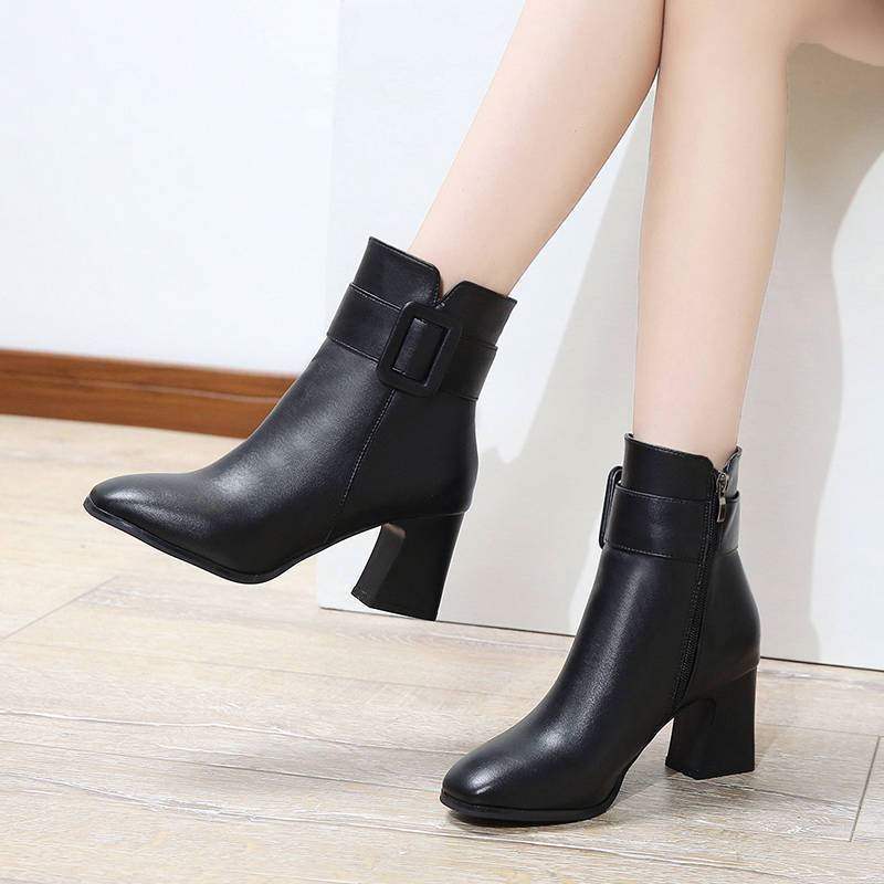 New Foreign-style White Leather Shoes Women's 2025 Short Boots Korean Version Medium Boots High Heels Women's Shoes 5com Thin Velvet Autumn and Win