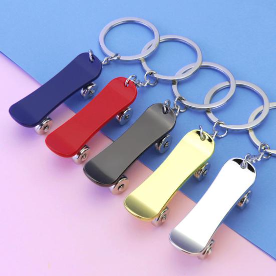 Skateboard Keychain Pendant Fingertip Decompression Keychain Portable Cool Skateboard Keychain for Skateboard Lovers