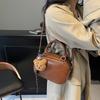 Small Bag Women's Autumn and Winter Retro Versatile New Fashion Messenger Bag To Work Portable Small Bag