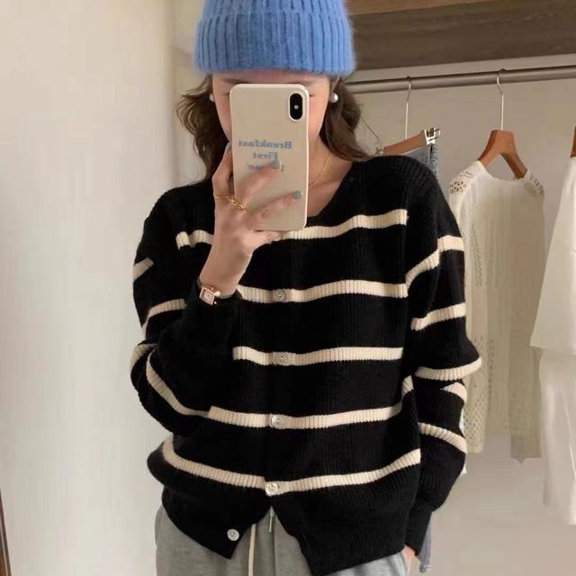 Strickjacke 2023 Herbst/Winter Gestreifte Strickjacke Frauen Design Gefühl Weich Klebrigen Arctic Velvet Academy Pullover Weiblichen Mantel