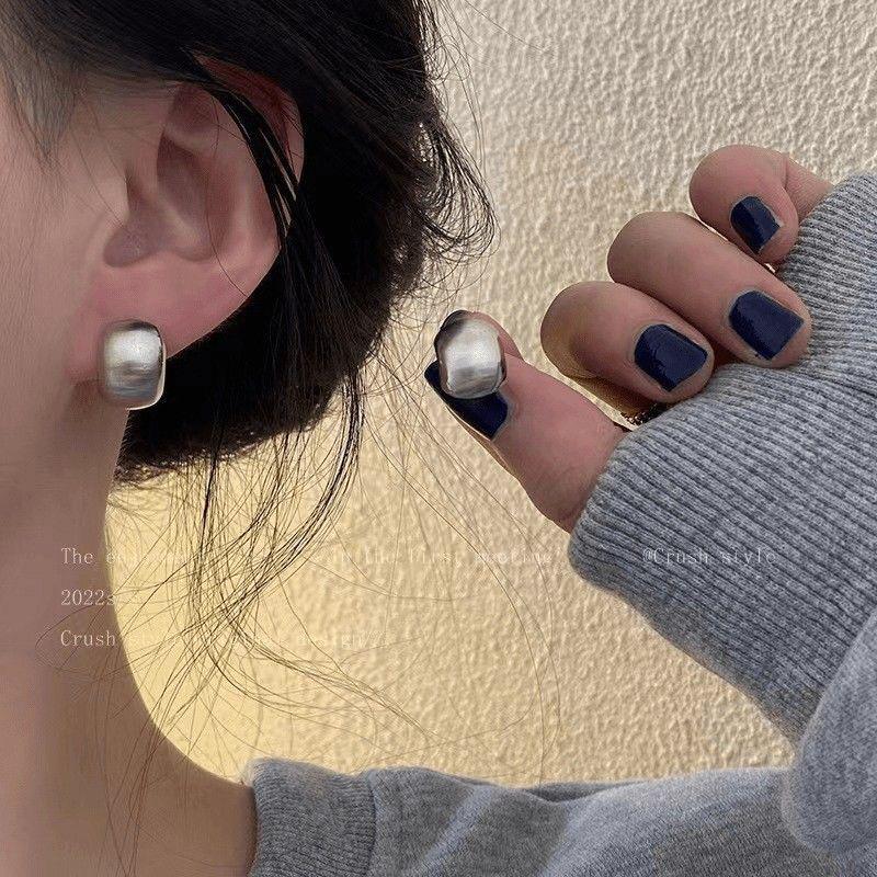2025 Stilvolle High-End Mattierte Steckerohrringe – Bestseller Nischen-Ohrschmuck mit Raffinierter Ausstrahlung