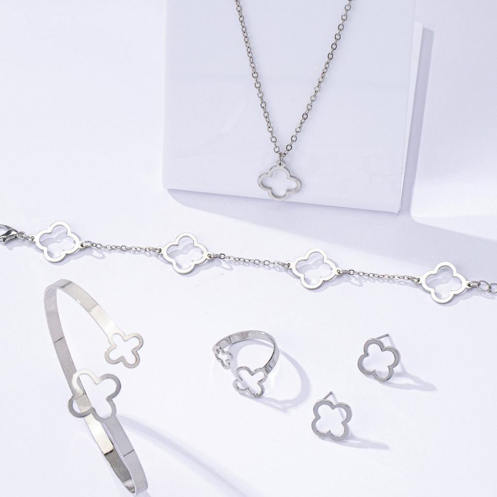 Fashion Lucky Clover Bracelet - Necklace - Earrings - Chain Bracelet & Ring Set