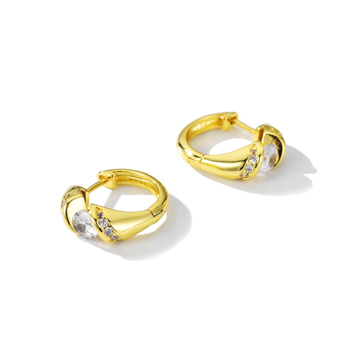European and American Horseshoe Tread Diamond High-grade Zircon Straight Needle Earrings Trend Earrings Ear Holes Men and Women 2026