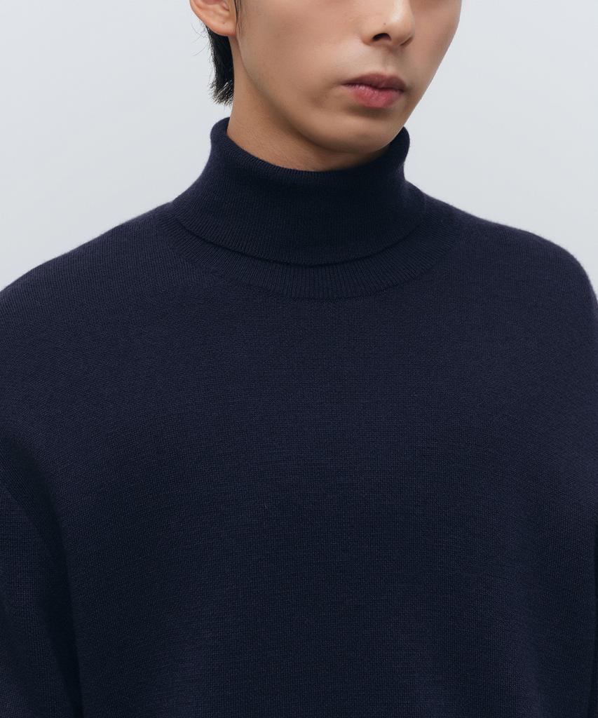 MUSINSA STANDARD Minimal Turtleneck Knit [Navy]