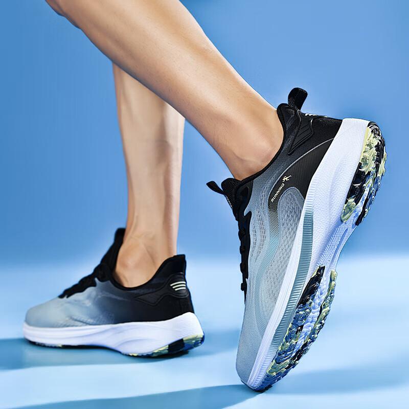 Mesh sneakers men's teenage students 46 large size men's shoes summer breathable thin ultra-light shock-absorbing running shoes