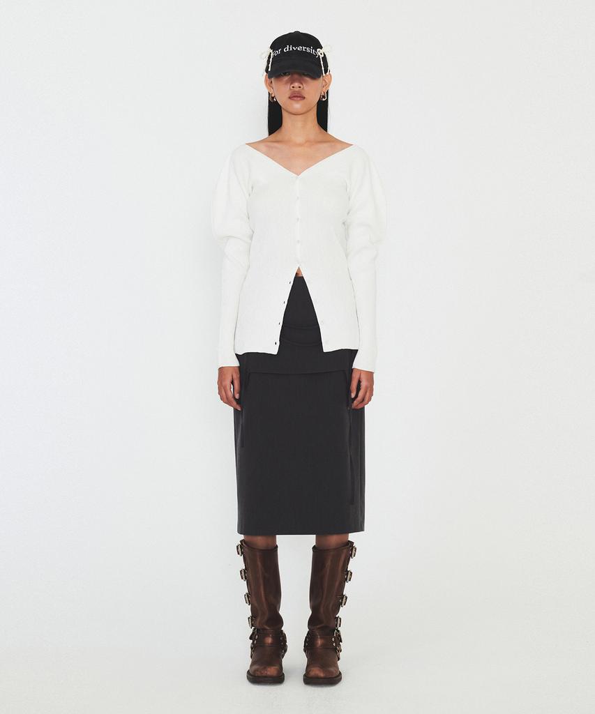 Daiaegeuneol V Neck Silhouette Cardigan (Ivory)