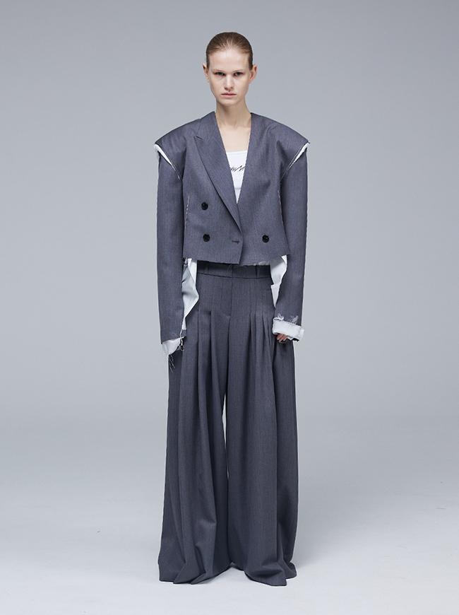 Meuameu Signature Unbalance Pin Tuck Logo Band Flare Slacks