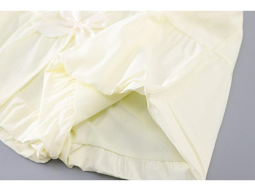 Girls' Summer Princess Kitten Two-Piece Outfit: Fashionable Short Sleeve Top & Shorts Set for Toddlers