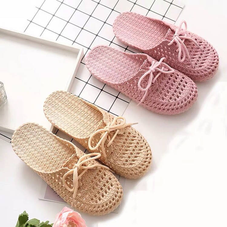 Clogs for Women Casual Slip On Mules Closed Toe Sandals Garden Shoes Comfortable Walking Clogs Casual Beach Slides Shoes Women's Summer Slippers