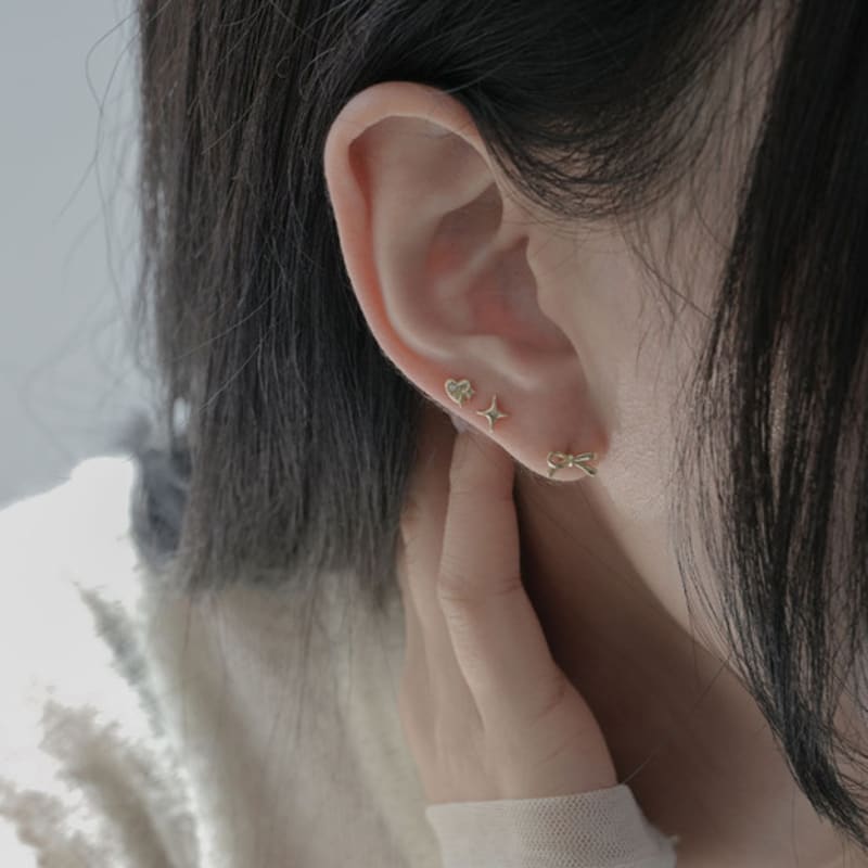 Youngglow 14k Heart Twinkle Piercing