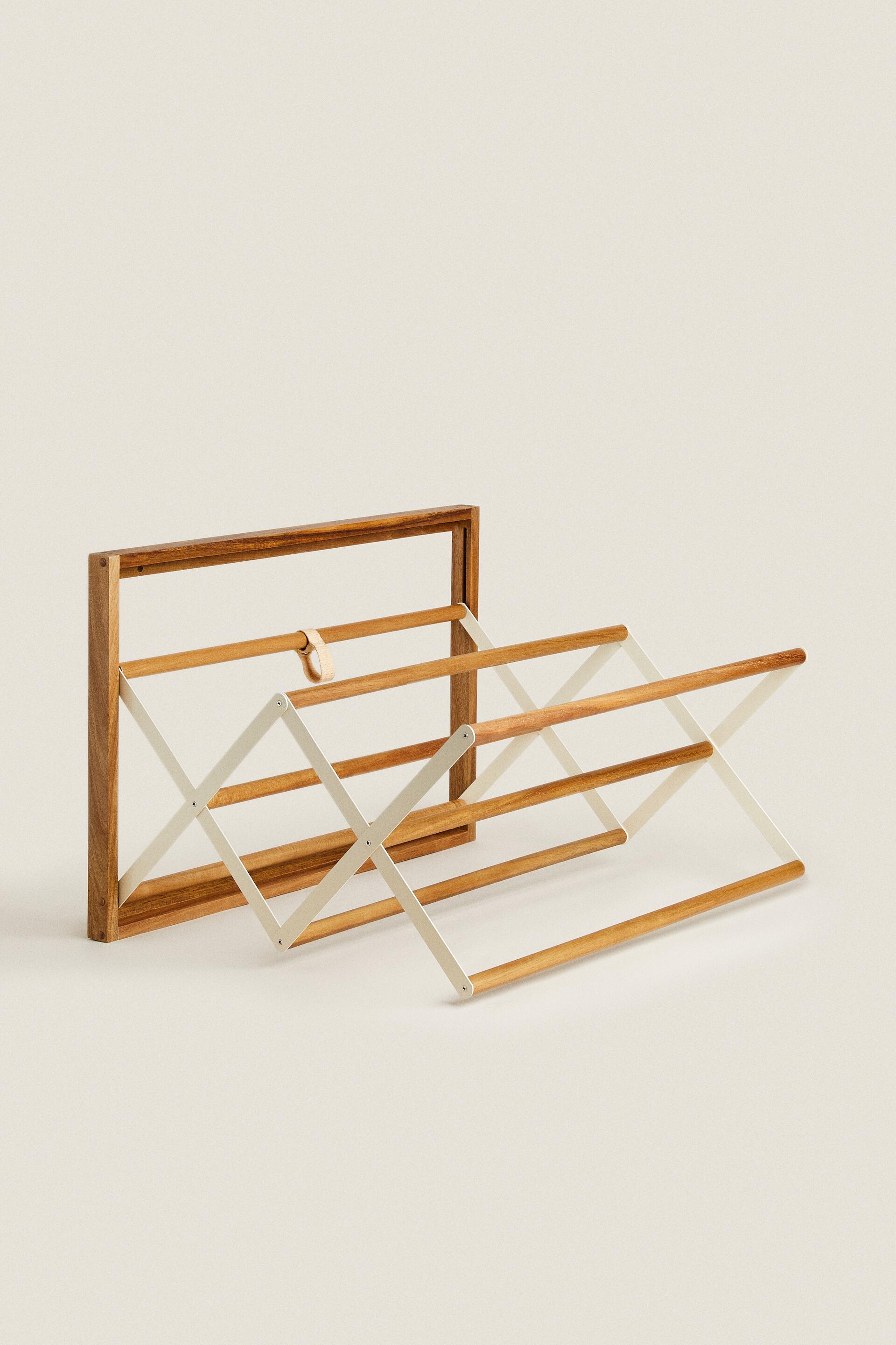 

СКЛАДНАЯ НАСТЕННАЯ ОДЕЖДА ЛОШАДЬ