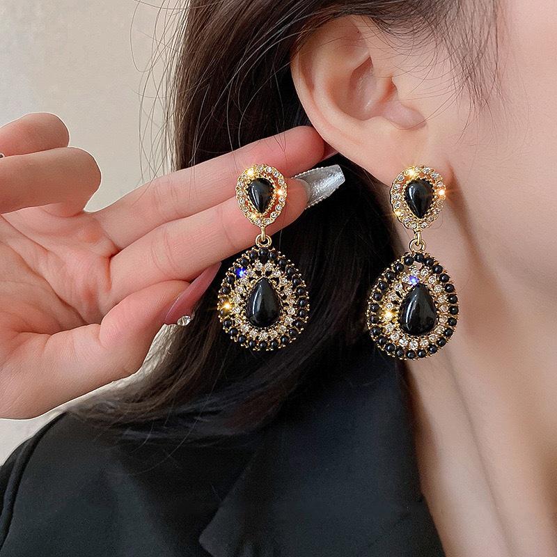 S925 Silver Teardrop Pearl Zircon Stud Earrings: Elegant Women's Fashion