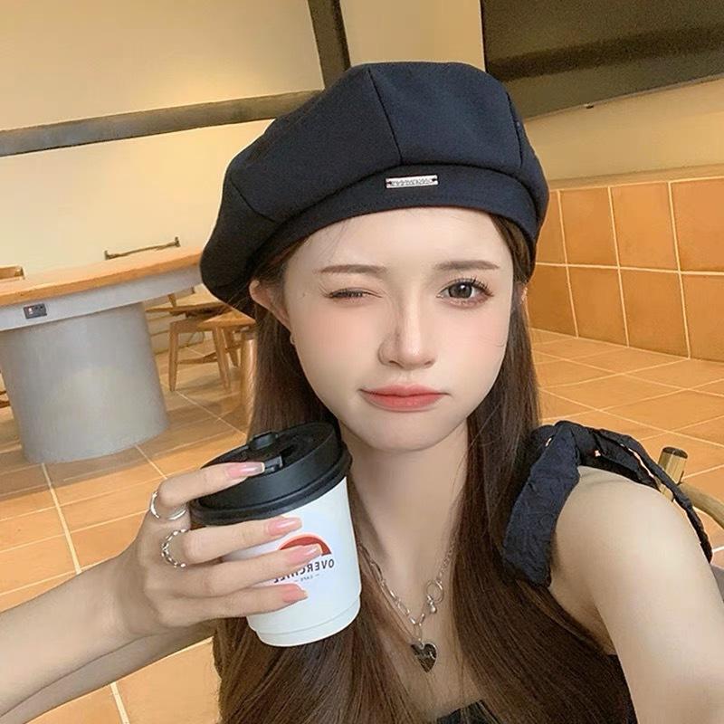Black beret women's autumn and winter woolen spring and autumn bud hat shows small ins Internet celebrity painter hat tide