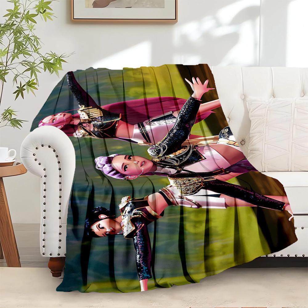

K-POP Anime Girls Group - Four Seasons Soft Warm Blanket - All-Season Thick Knit Polyester Bedspread for Bed, Camping, Travel - Perfect Gift 100x150cm