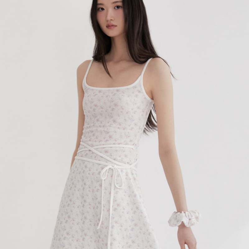 Inner Museum Flower Scrunchie (PINK)