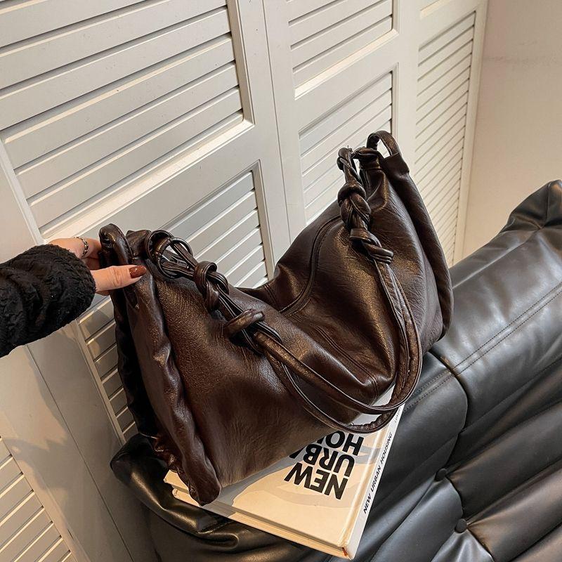 Autumn and Winter Fashion Large Capacity Big Bag for Women Versatile Underarm Bag Textured Crossbody Bag