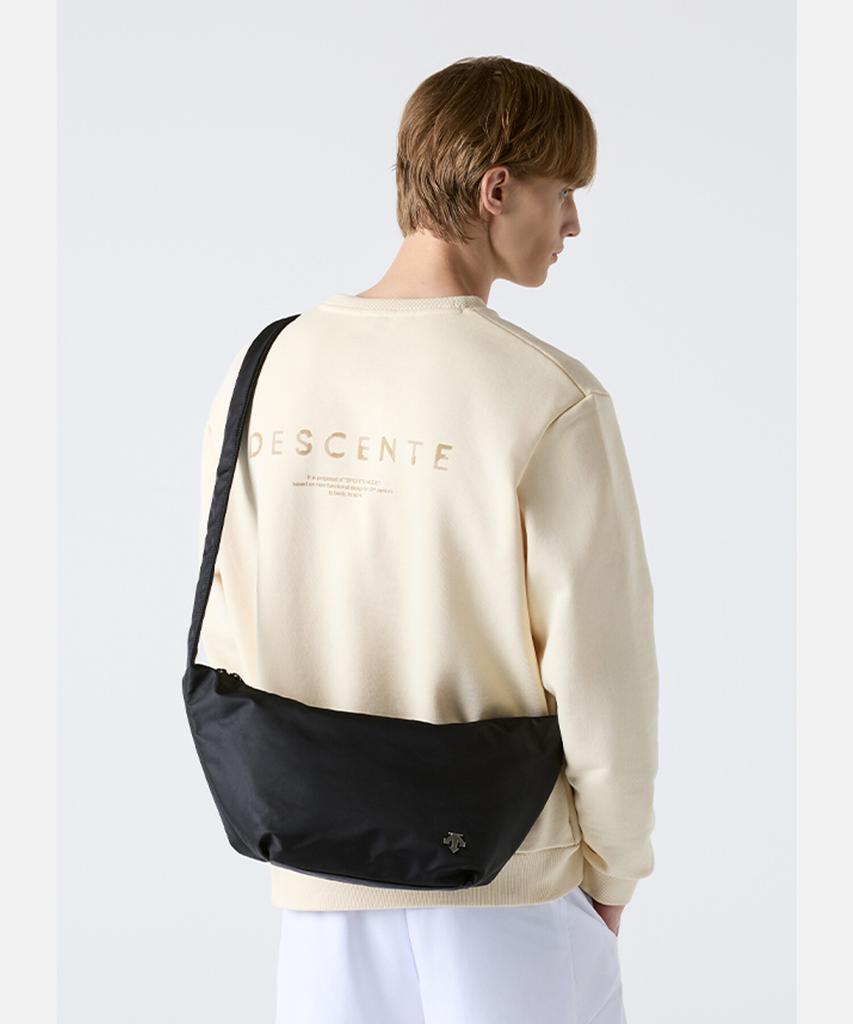 Descente Medium Crossbody Hobo Bag Black Sr123Ubg1C