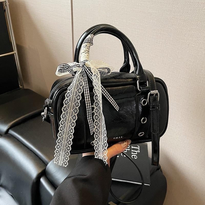 Niche Handbag Women's Summer New Small Fresh and Fashionable Shoulder Bag Versatile Messenger Bag