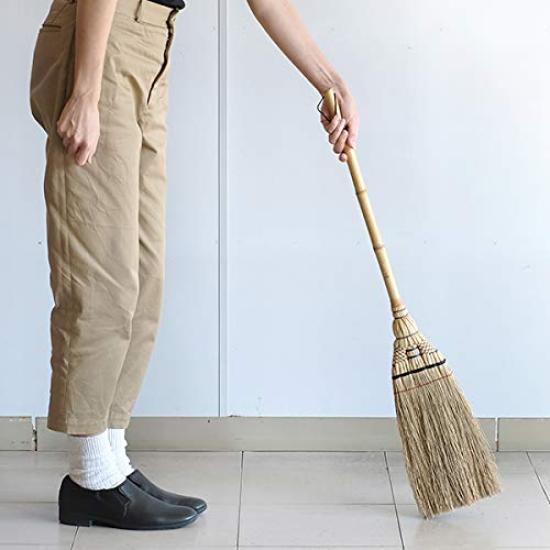 Denbei Lazy Long Handle Broom [Shirokiya Shoten]