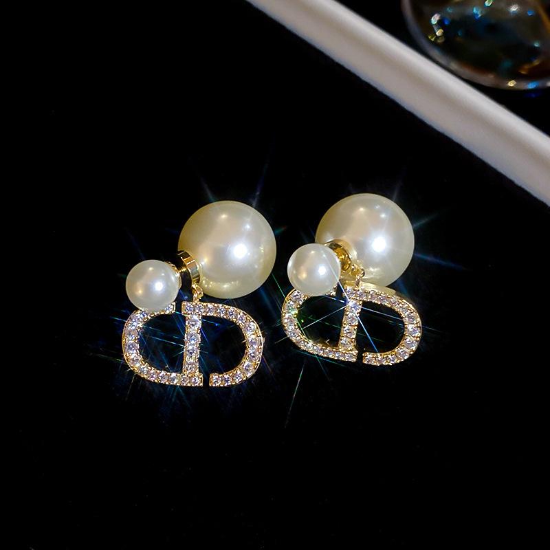 French Retro Zircon & Pearl Geometric Stud Earrings: Luxurious and Fashionable Accessories for Women