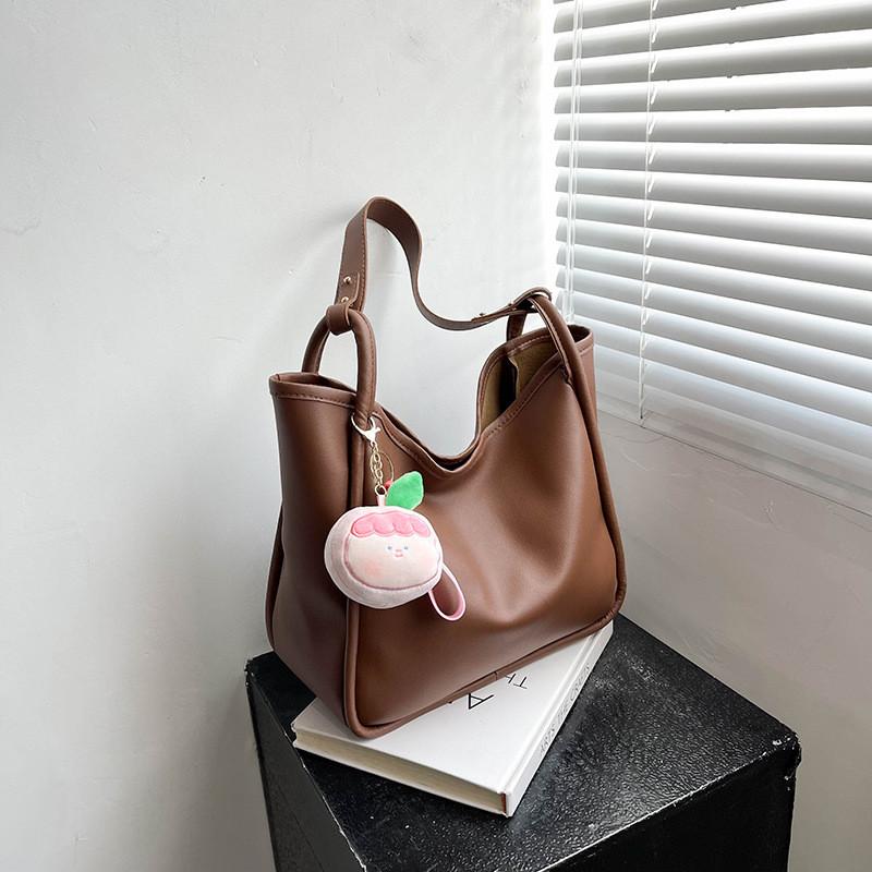 

Trendy Women s Tote Bag 2023 Casual Commuter Large Capacity Shoulder Bag Without Hanger коричневий