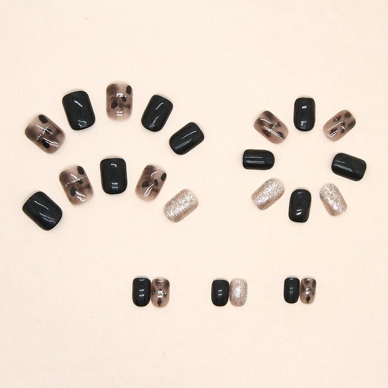 Smudge black, sweet and cool Spice girl manicure, silver glitter, cool and sa, classical high-end ins wind wearing nail piece