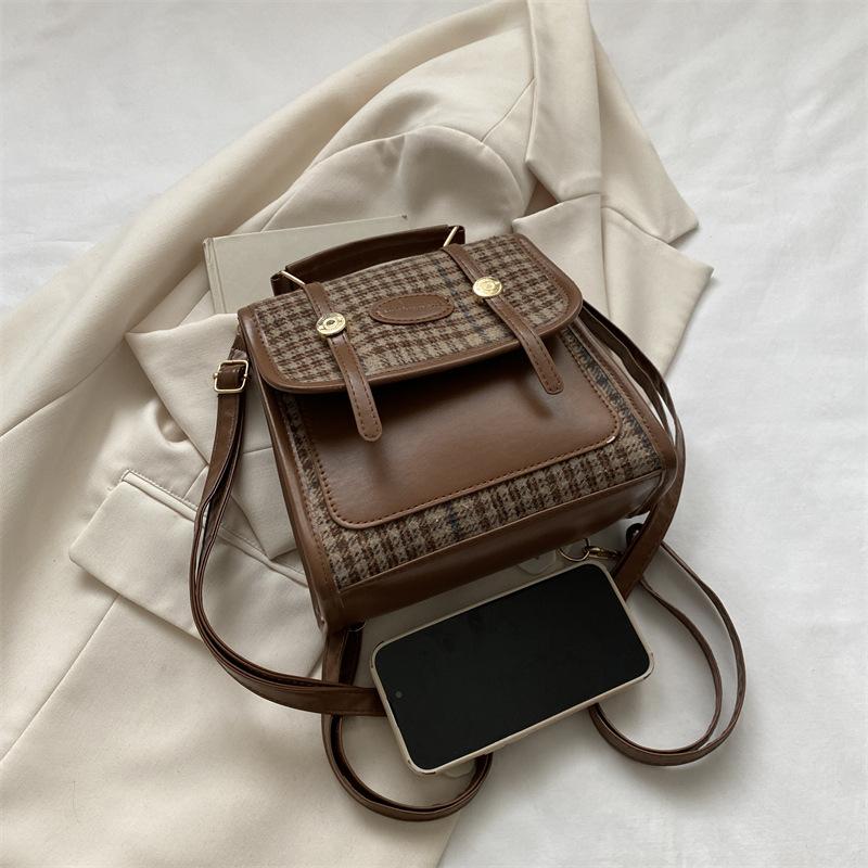 

Премиальная текстура осенне-зимняя женская сумка 2025 новая модная корейская версия рюкзака интернет-знаменитости большой вместимости на плечо коричневый