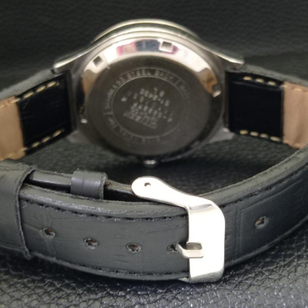 GEBRAUCHTE VINTAGE CITIZEN AUTOMATIC 8200 JAPAN HERRENUHR MIT ARABISCHEM ROTEN ZIFFERBLATT a434861-2 R123-a434861