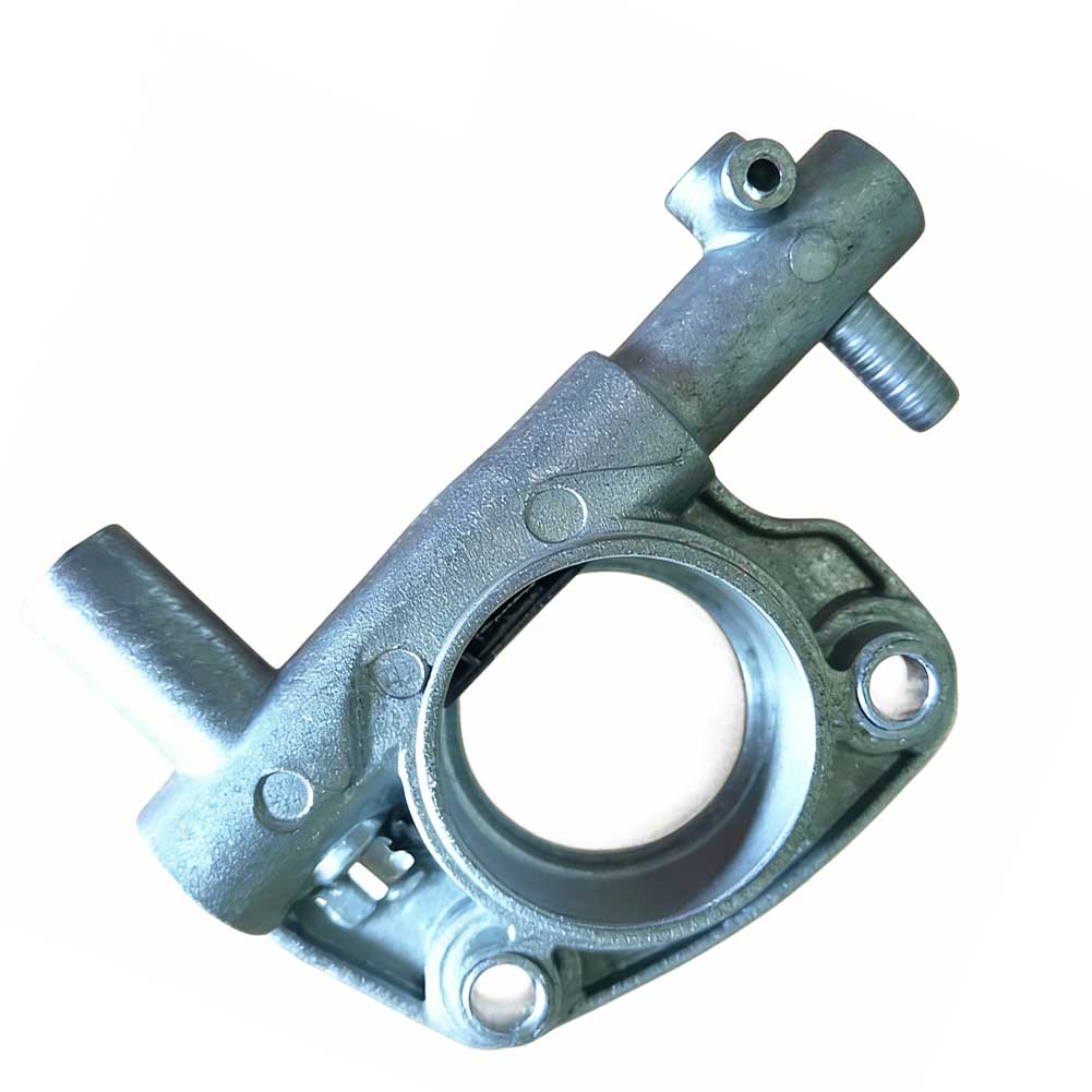 Replacement Oil Pump Chainsaw Oil Pump Precise Fit Component Efficient Oil Delivery Sturdy Metal Construction Power Tool Part