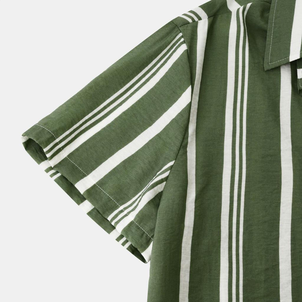 Men's Casual Short Sleeve Button Down Shirt Lightweight Breathable Striped Polo Collar Shirt Suitable for Vacation and Sports Wear