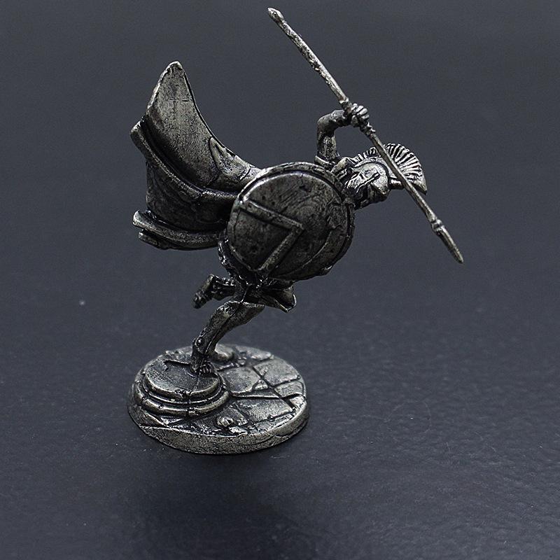 White Copper Spartan Shogun Warrior Chess Piece Ornament – Retro Soldier Toy Gift for Boys