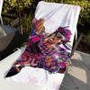 JoJo's Bizarre Adventure Handtuch Für Schwimmen Yoga Fitnessstudio Schnelltrocknend Weich und hautfreundlich Strandtücher Ganzjahres