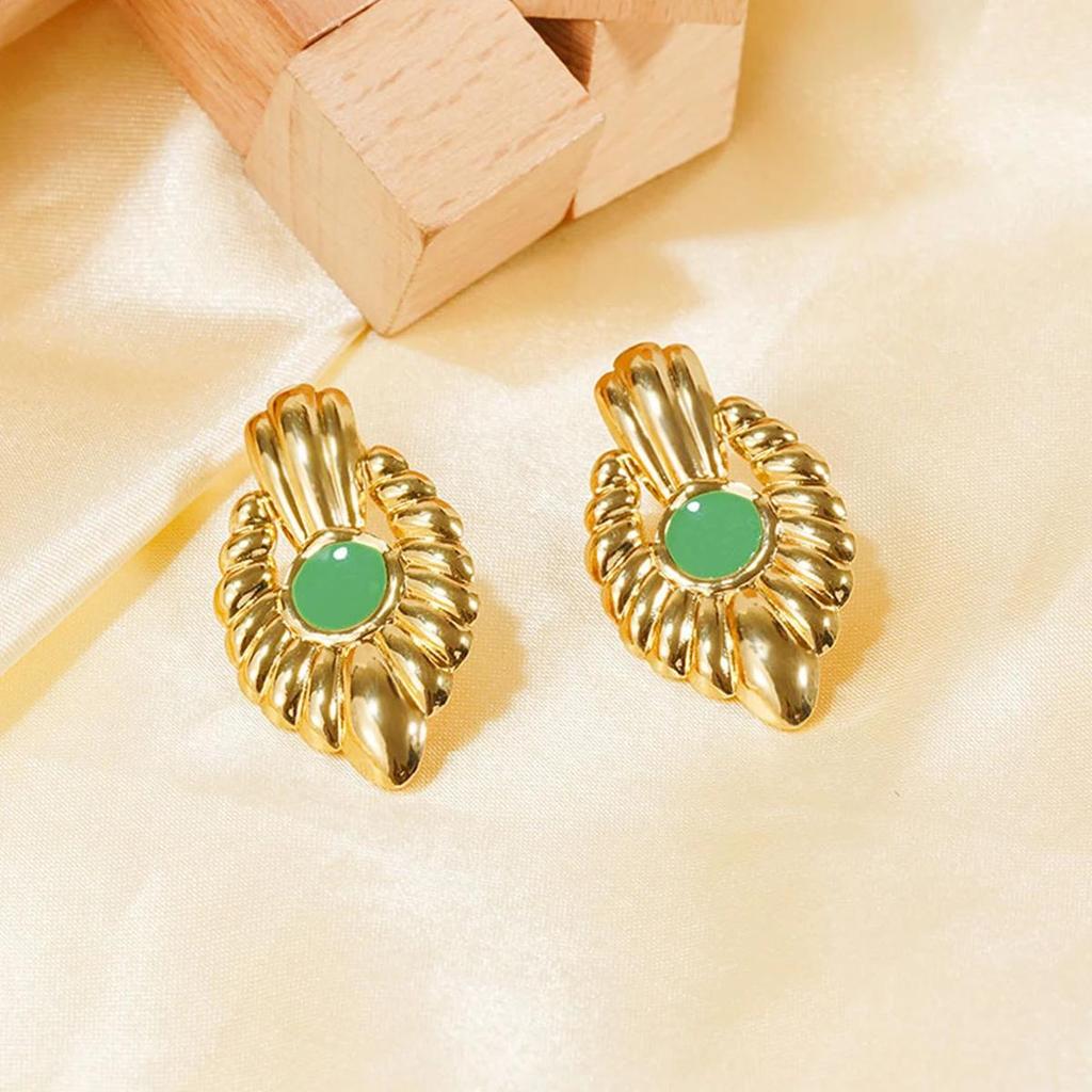 New Gold Color Stainless Steel Retro Boho Stud Earrings Hypoallergenic Light Luxury Jewelry for Women for Daily Party