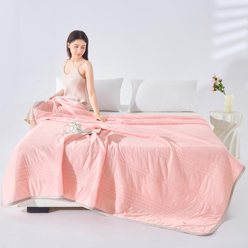 Seiden-Sommerdecke mit kühlendem Effekt: Einzel-/Doppelbett, Maschinenwaschbar, Klimaanlagen-geeignet, Dünner Geschenke-Quilt