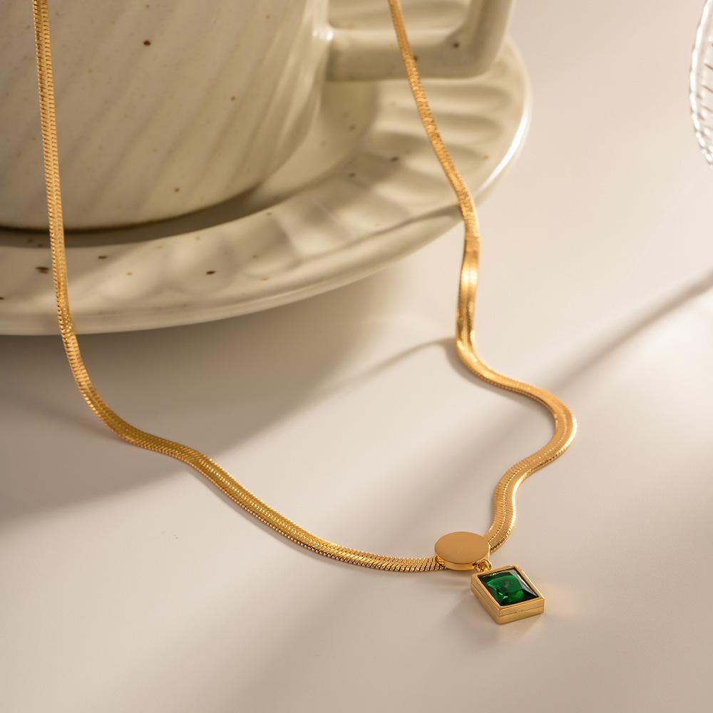 Fashion Luxury Classic Jewelry 18K Gold Plated Stainless Steel Snake Chain Green Square CZ Zirconia Pendant Necklace золотой